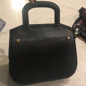 🛍🛍3/$25 deals 🛍🛍 ❣️A new Day Hobo bag